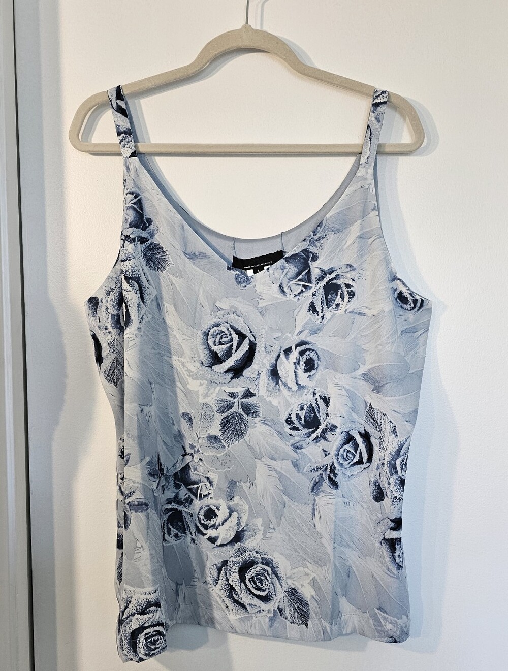 White House Black Market Reversible Camisole Tank – L – Floral Print